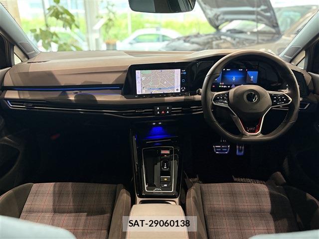 VolksWagen GOLF GTI 2022-11 8691000-8