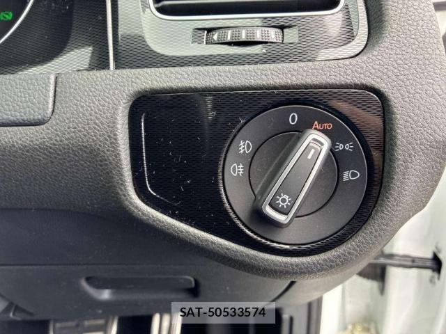 VolksWagen GOLF GTI 2014-06 8691863-4