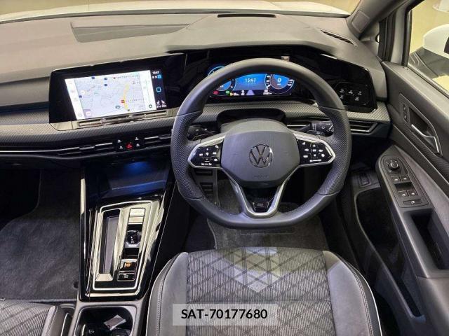 VolksWagen GOLF VARIANT 2023-08 8691521-2