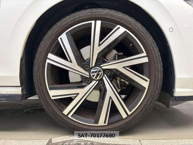 VolksWagen GOLF VARIANT 2023-08 8691521-9