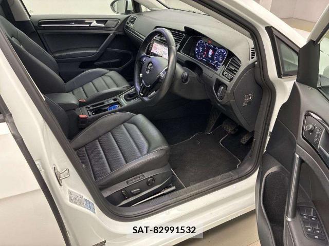 VolksWagen GOLF 2018-02 8691519-3