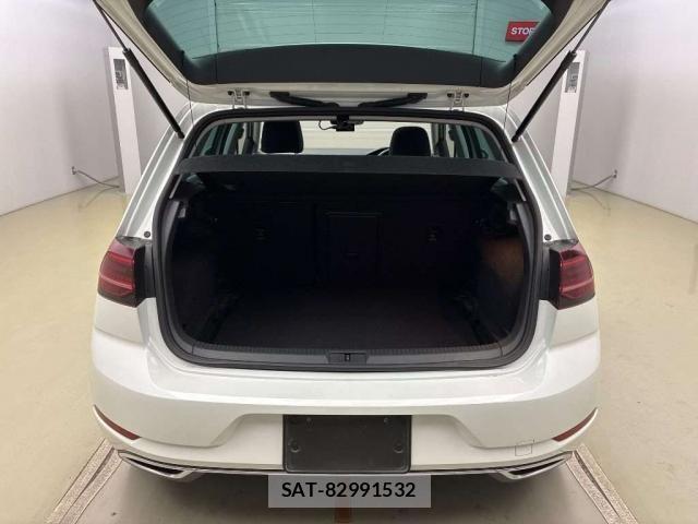 VolksWagen GOLF 2018-02 8691519-6