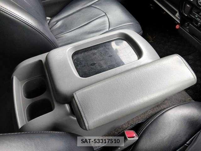 Toyota HIACE VAN 2006-11 8690365-15