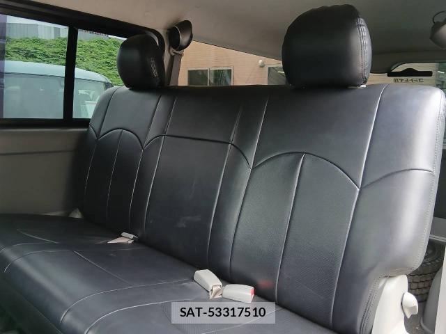 Toyota HIACE VAN 2006-11 8690365-18