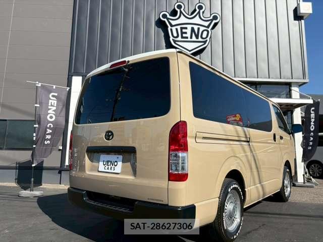 Toyota HIACE VAN 2012-07 8690396-10