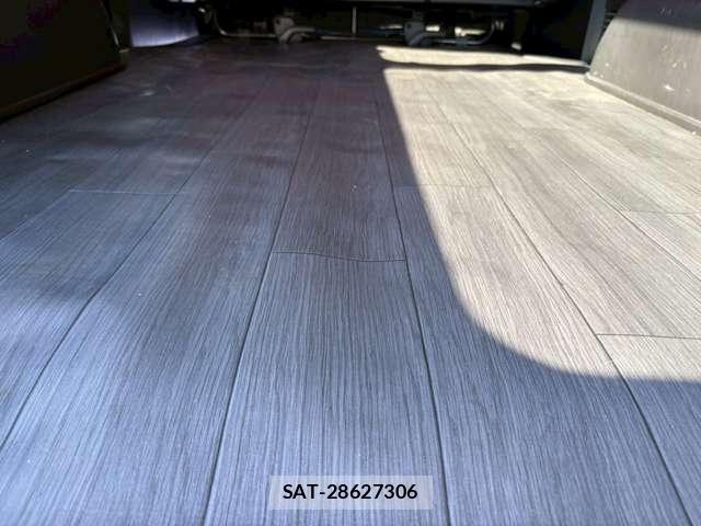 Toyota HIACE VAN 2012-07 8690396-13