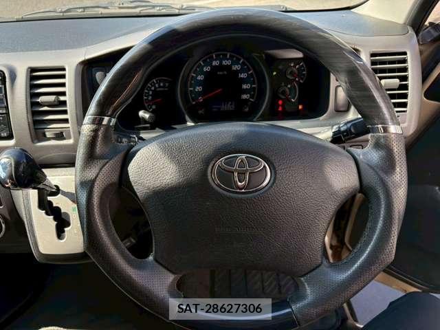 Toyota HIACE VAN 2012-07 8690396-16