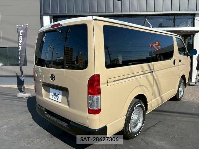 Toyota HIACE VAN 2012-07 8690396-9