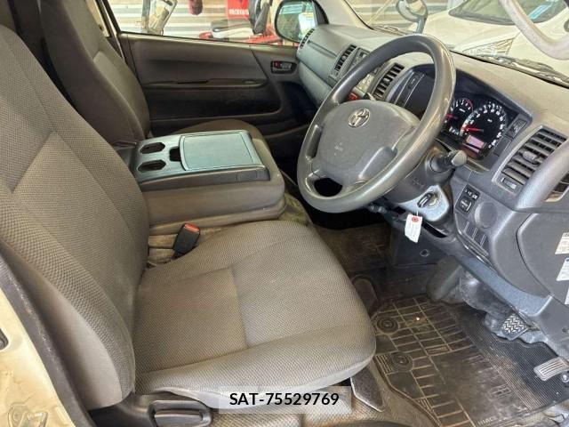 Toyota HIACE VAN 2018-11 8690504-3