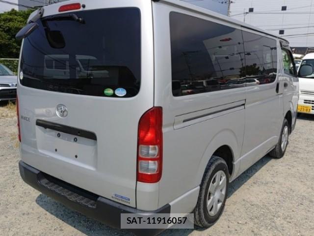 Toyota HIACE VAN 2018-06 8690505-1