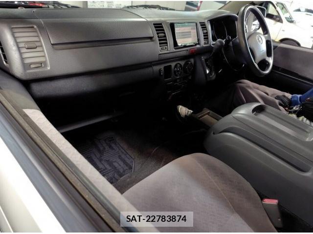 Toyota HIACE VAN 2007-11 8690507-3