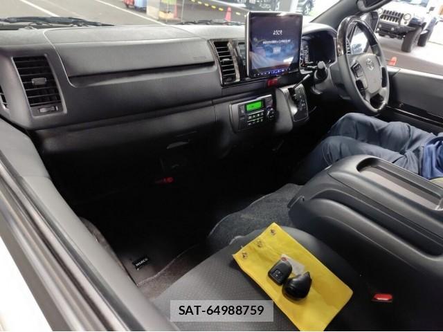 Toyota HIACE VAN 2021-10 8690510-3