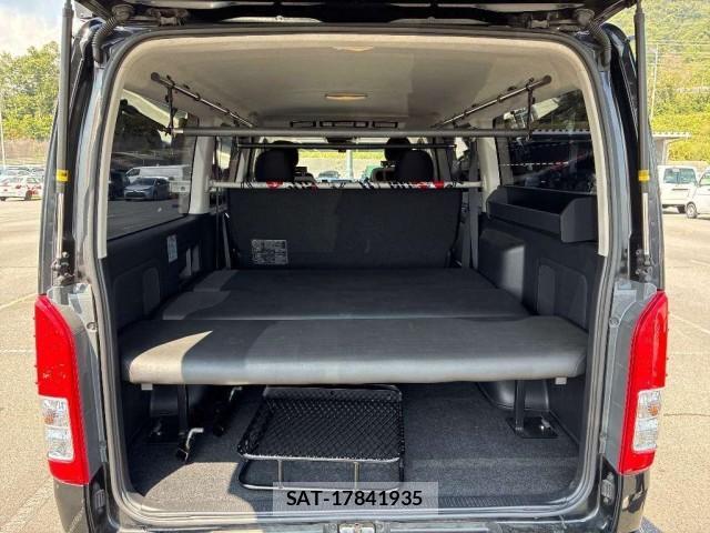 Toyota HIACE VAN 2018-09 8690511-2