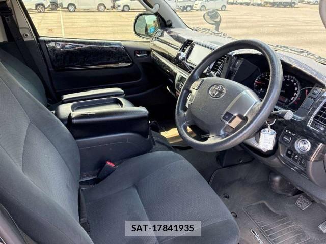 Toyota HIACE VAN 2018-09 8690511-3