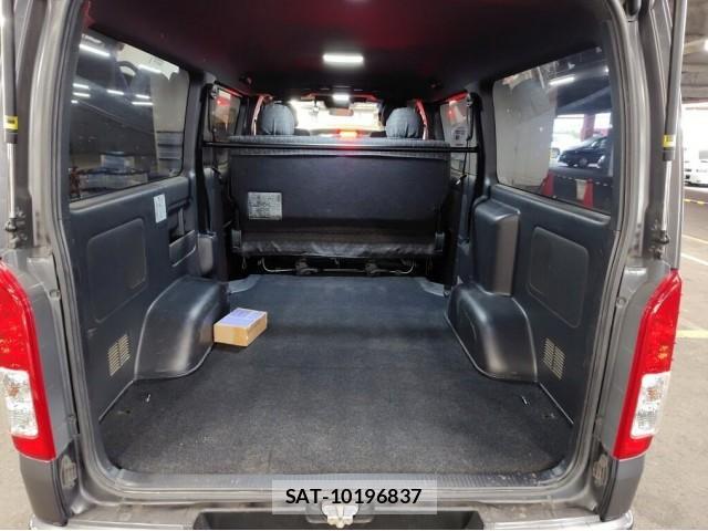 Toyota HIACE VAN 2018-11 8690513-2