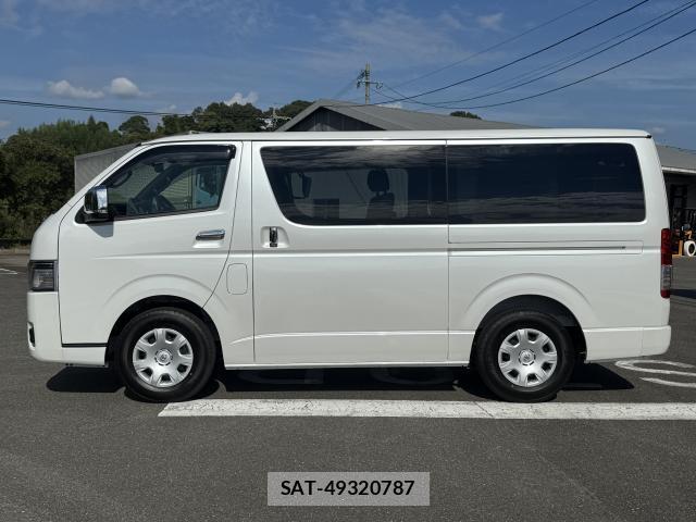 Toyota HIACE VAN 2026-08 8690890-10