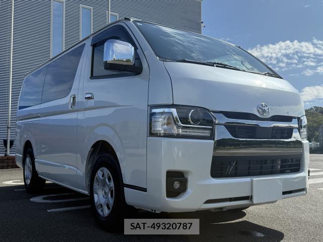 Toyota HIACE VAN 2026-08 8690890-11