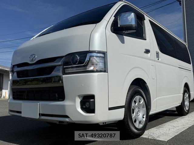Toyota HIACE VAN 2026-08 8690890-12