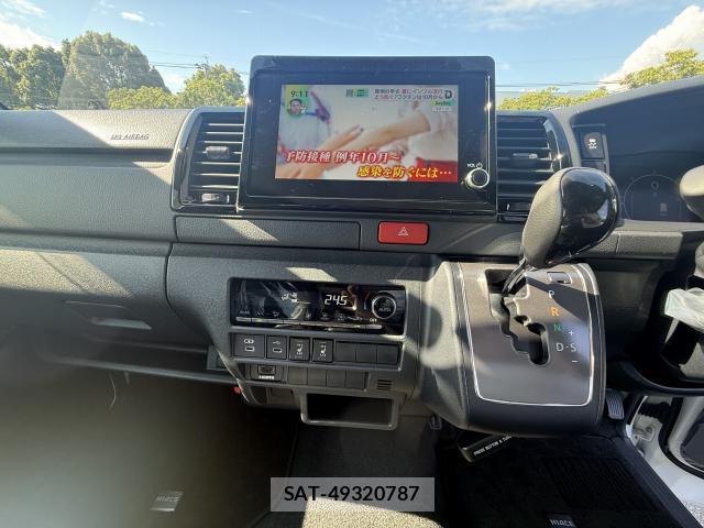 Toyota HIACE VAN 2026-08 8690890-15