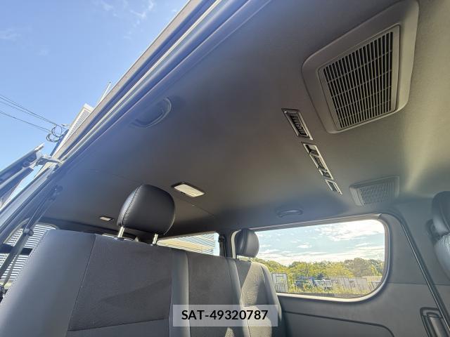Toyota HIACE VAN 2026-08 8690890-16
