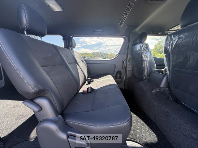Toyota HIACE VAN 2026-08 8690890-6