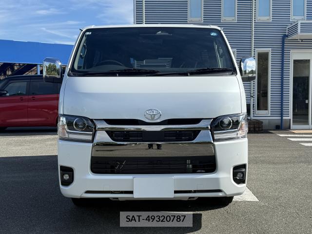 Toyota HIACE VAN 2026-08 8690890-9