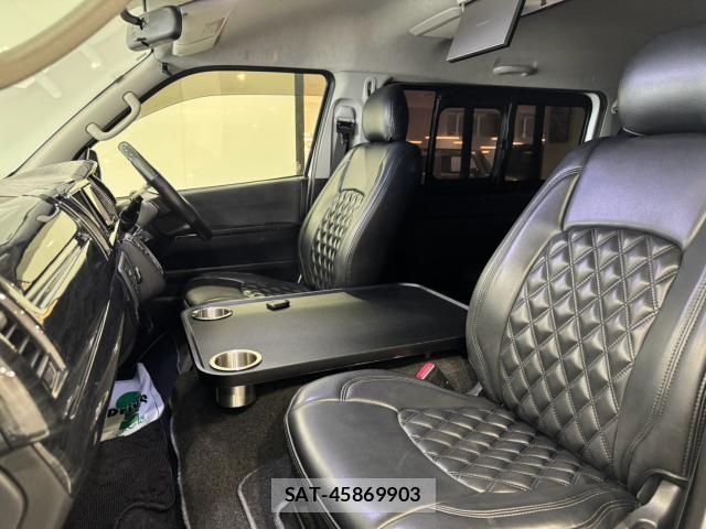Toyota HIACE VAN 2015-02 8691101-2