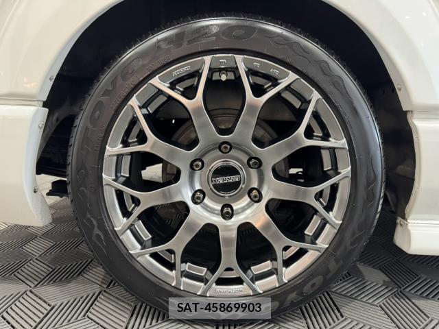 Toyota HIACE VAN 2015-02 8691101-4