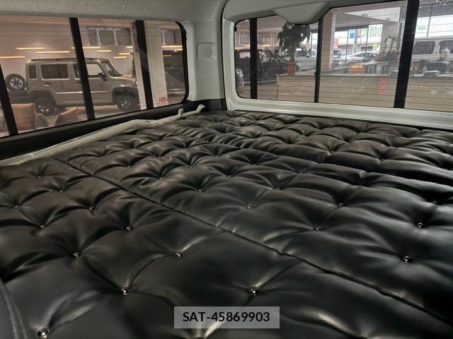 Toyota HIACE VAN 2015-02 8691101-9