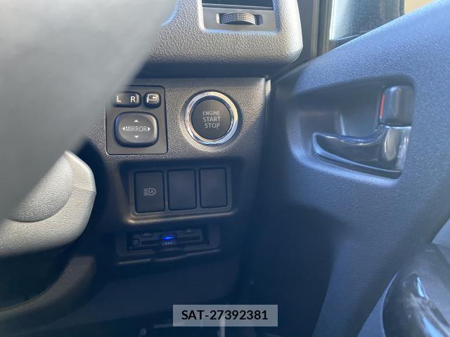 Toyota HIACE VAN 2023-07 8691771-12