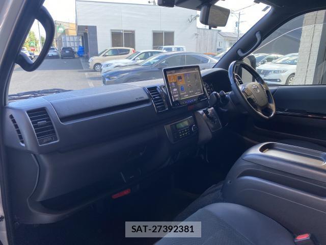 Toyota HIACE VAN 2023-07 8691771-16