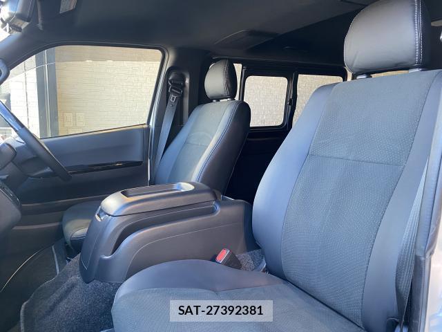 Toyota HIACE VAN 2023-07 8691771-17