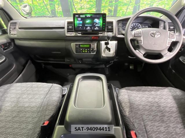 Toyota HIACE VAN 2022-03 8691893-1
