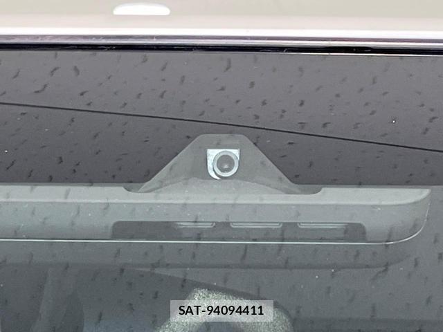 Toyota HIACE VAN 2022-03 8691893-4