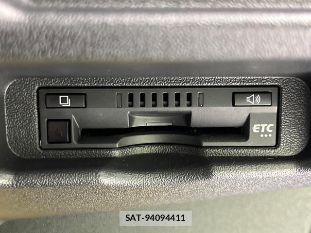 Toyota HIACE VAN 2022-03 8691893-6