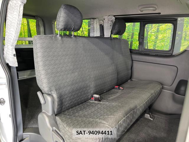 Toyota HIACE VAN 2022-03 8691893-8