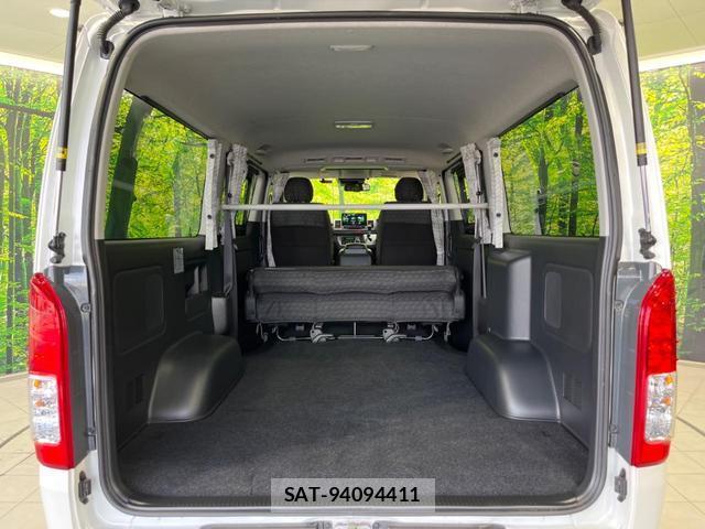 Toyota HIACE VAN 2022-03 8691893-9