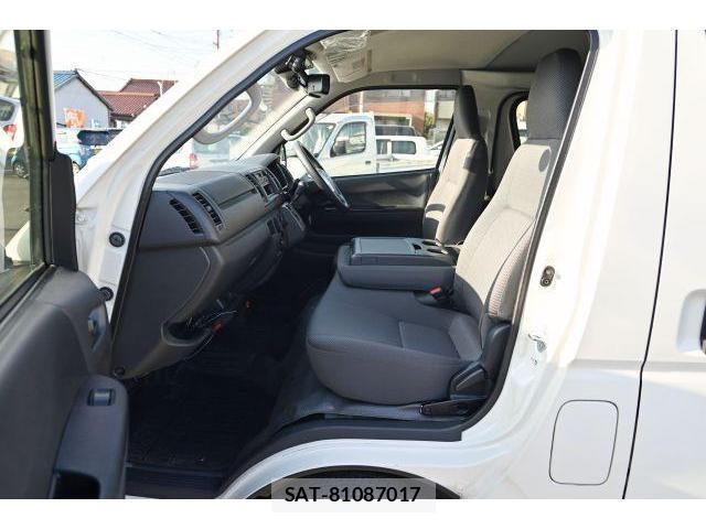 Toyota HIACE VAN 2020-04 8691916-10