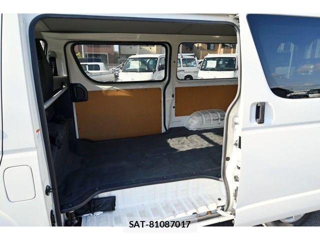 Toyota HIACE VAN 2020-04 8691916-11