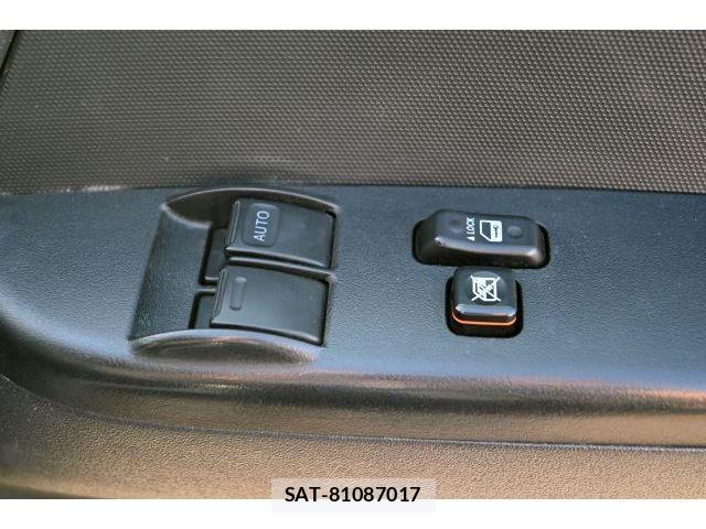 Toyota HIACE VAN 2020-04 8691916-13