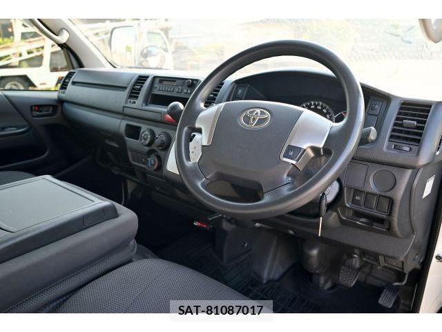 Toyota HIACE VAN 2020-04 8691916-2