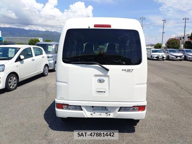Daihatsu HIJET CARGO 2021-08 8690551-3