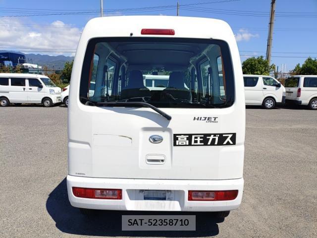 Daihatsu HIJET CARGO 2016-08 8690552-3