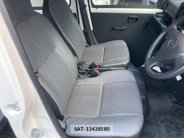 Daihatsu HIJET CARGO 2020-07 8690670-10