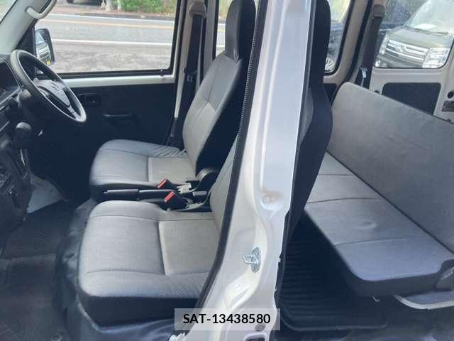 Daihatsu HIJET CARGO 2020-07 8690670-12