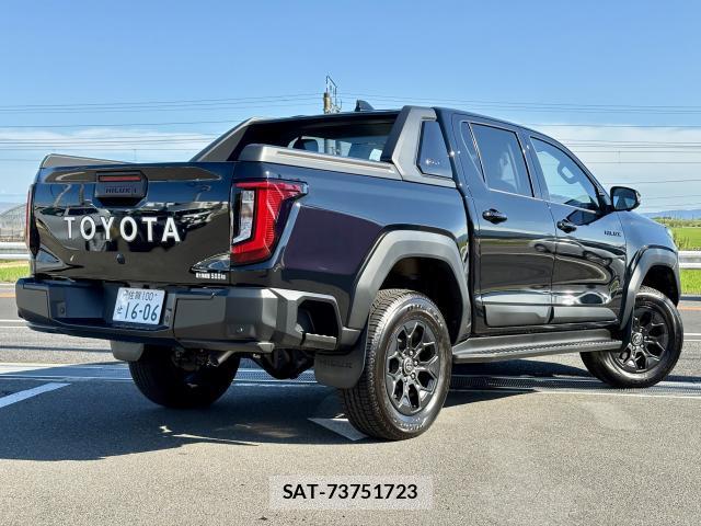 Toyota HILUX 2026-08 8690455-1
