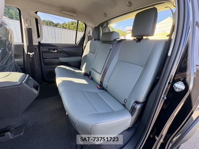 Toyota HILUX 2026-08 8690455-7
