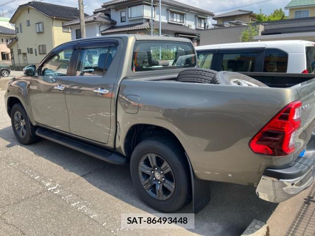 Toyota HILUX 2024-11 8690810-13