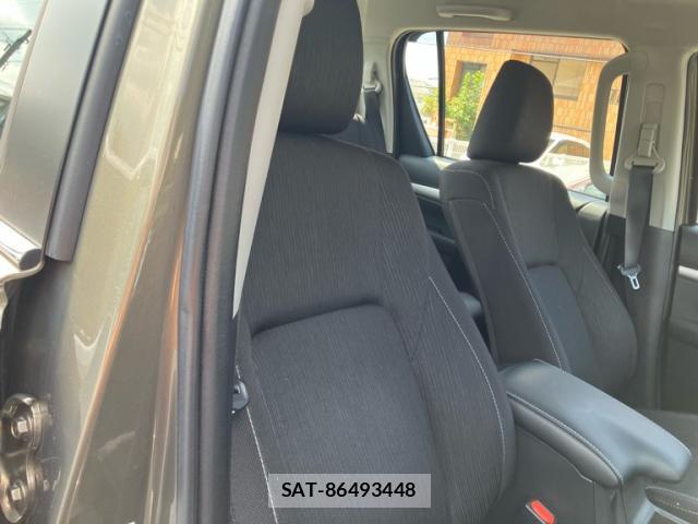 Toyota HILUX 2024-11 8690810-6