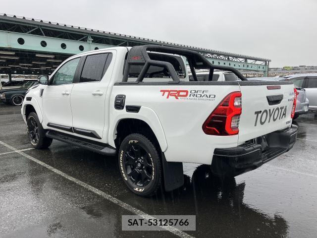 Toyota HILUX 2022-07 8690845-1